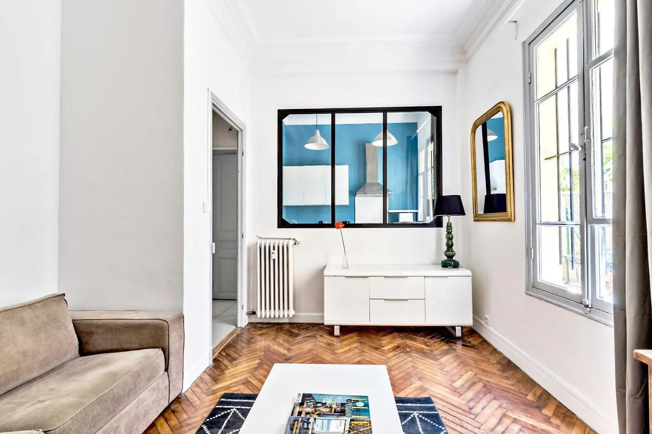 Le Francois Aune Cosy & Perfect Place contacts